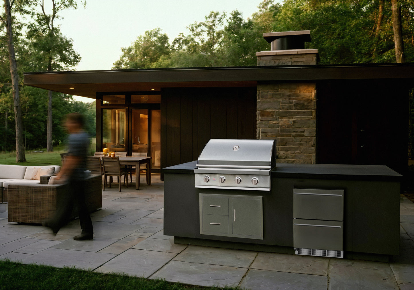 Summerset Sizzler 25-Inch 3-Burner Built-In Gas Grill