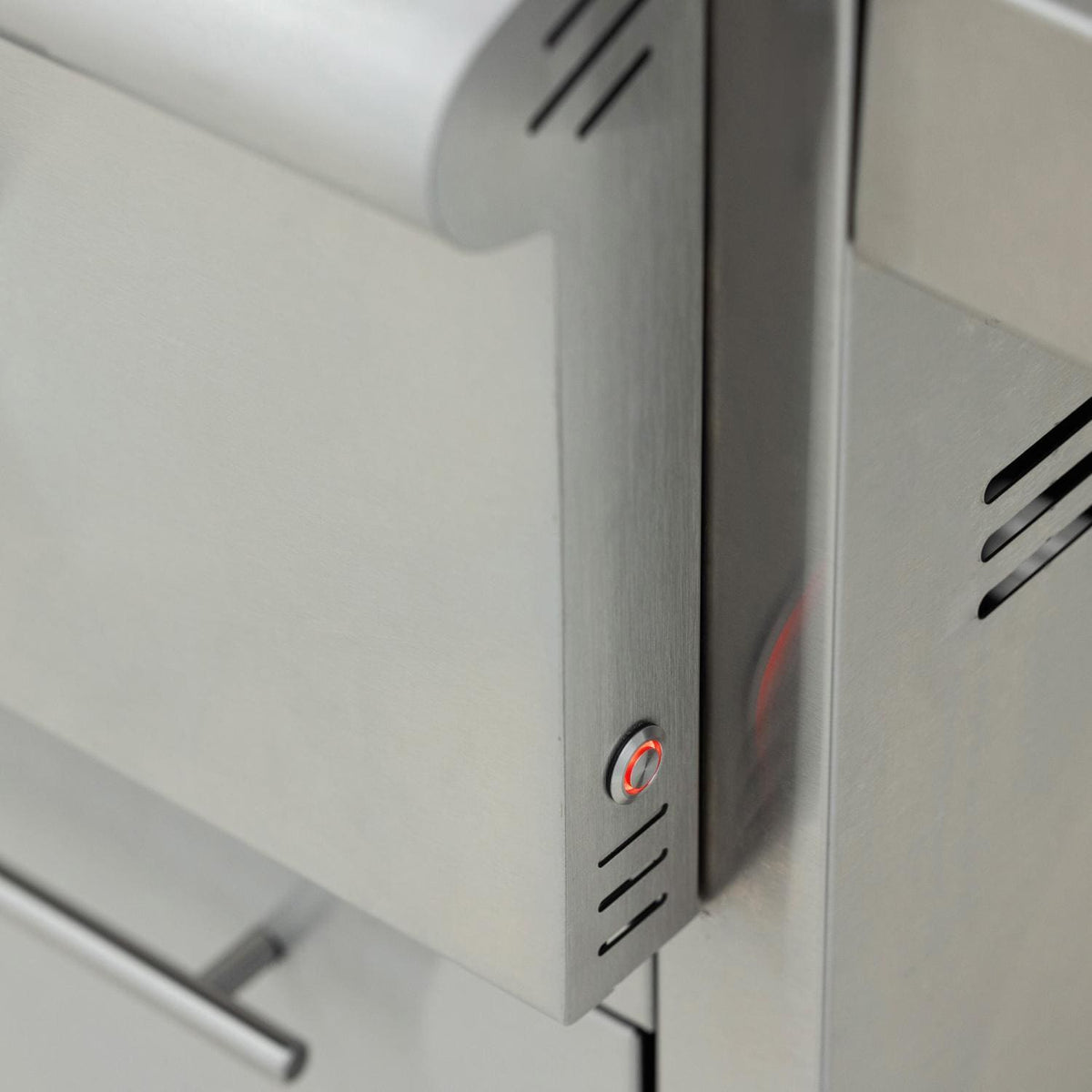 Blaze LTE+ 30-Inch Gas Griddle w/Lift-Assist Hood