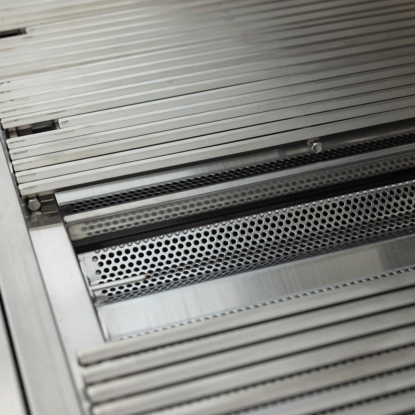 Blaze LTE PRO 40-Inch 5-Burner Freestanding Grill w/Digital Temperature Screen & Rotisserie