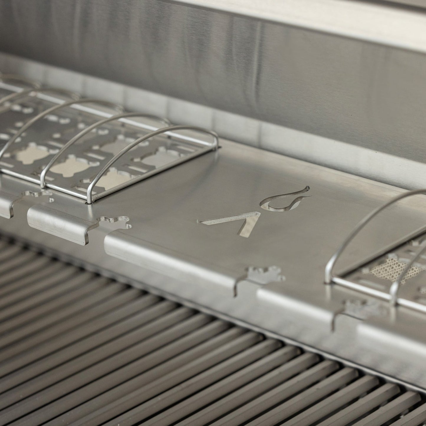 Blaze LTE PRO 32-in 4-Burner Built-In Grill w/ Digital Temperature Screen & Rotisserie