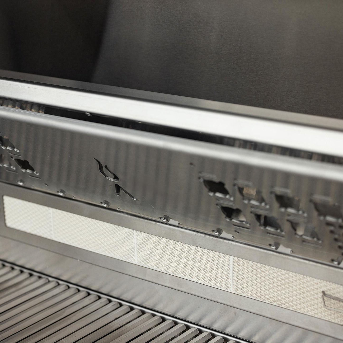 Blaze LTE PRO 32-in 4-Burner Built-In Grill w/ Digital Temperature Screen & Rotisserie